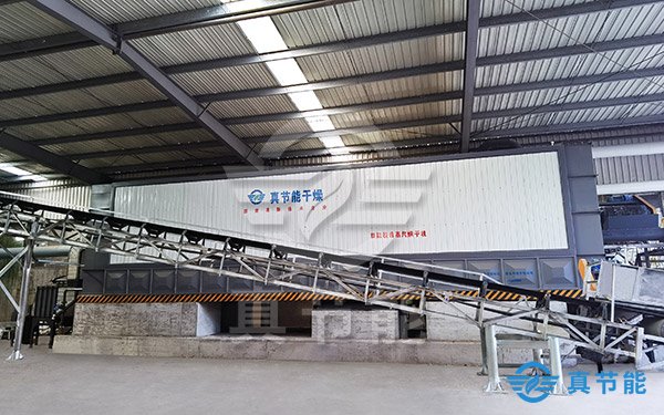 蒸汽污泥干化設(shè)備運(yùn)行現(xiàn)場(chǎng)